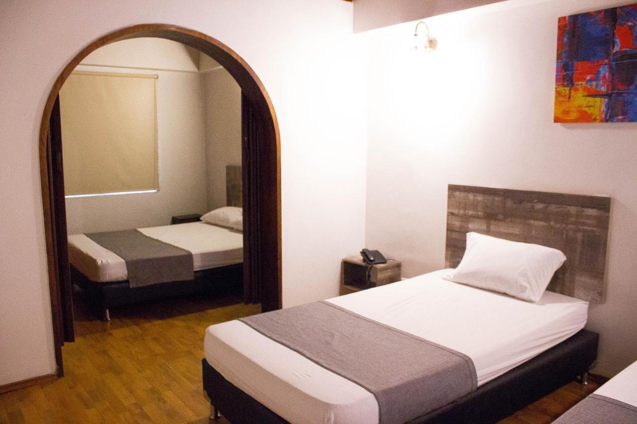 Hotel Porton Colonial Medellín Esterno foto
